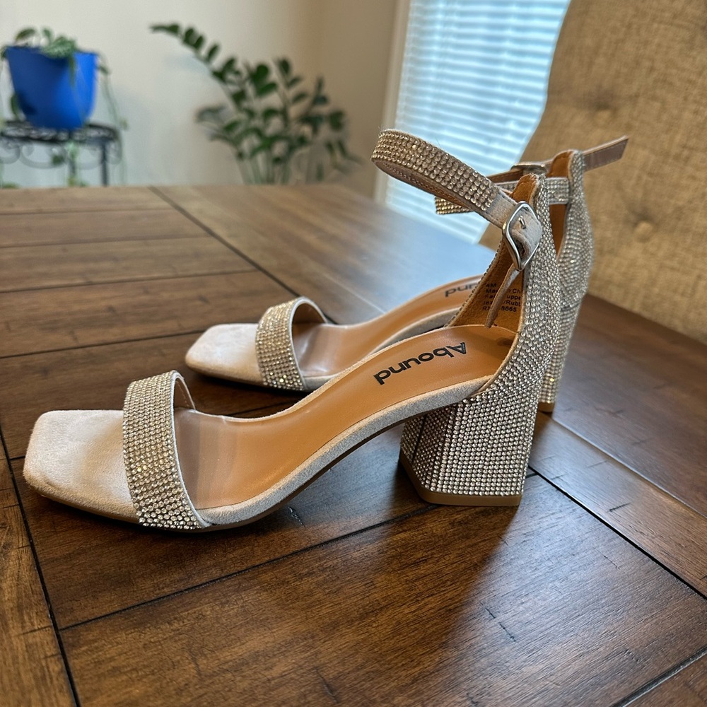 Womens Size 4 Sparkle Heels